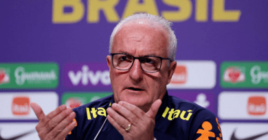 O técnico Dorival Júnior