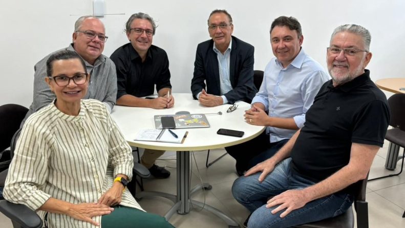 Reunião que celebrou Parceria AMIDI e Sebrae