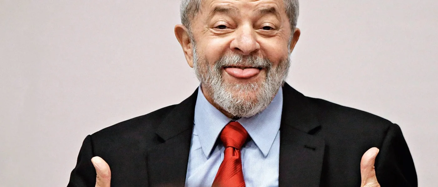“O Que Se Fez em Vinte Pode Ser Destruído em Quatro Anos por um Aloprado”, diz Lula