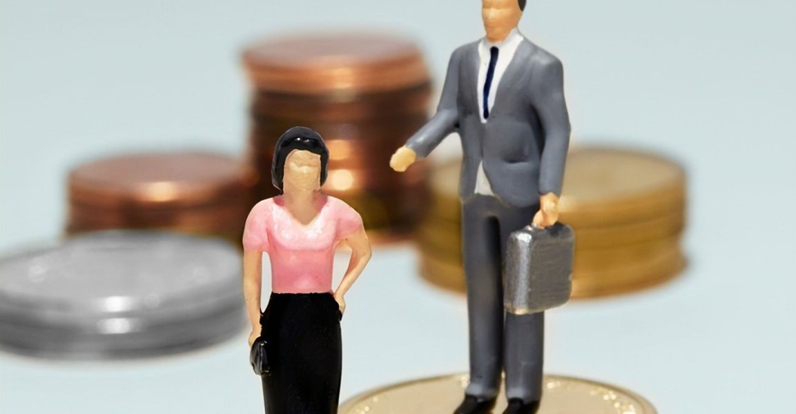 Empresas devem divulgar relatório de transparência salarial até o fim do mês