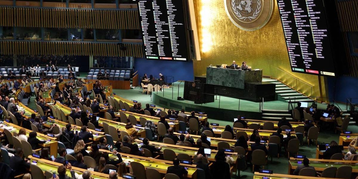 Emendas parlamentares bancam ações no exterior e pagam até psicólogos nos EUA