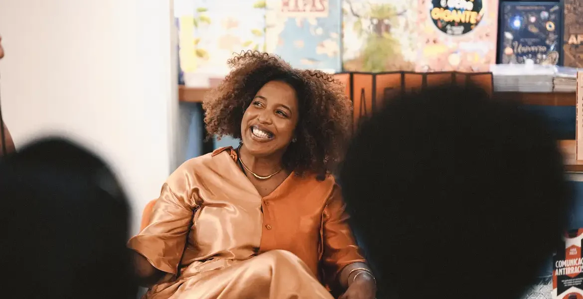 Jornalistas negras lançam guias para práticas antirracistas na comunicação digital e tradicional