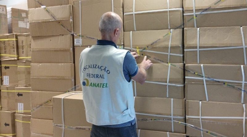 Anatel apreende mais de 3 mil eletrônicos irregulares e amplia ofensiva contra pirataria em marketplaces