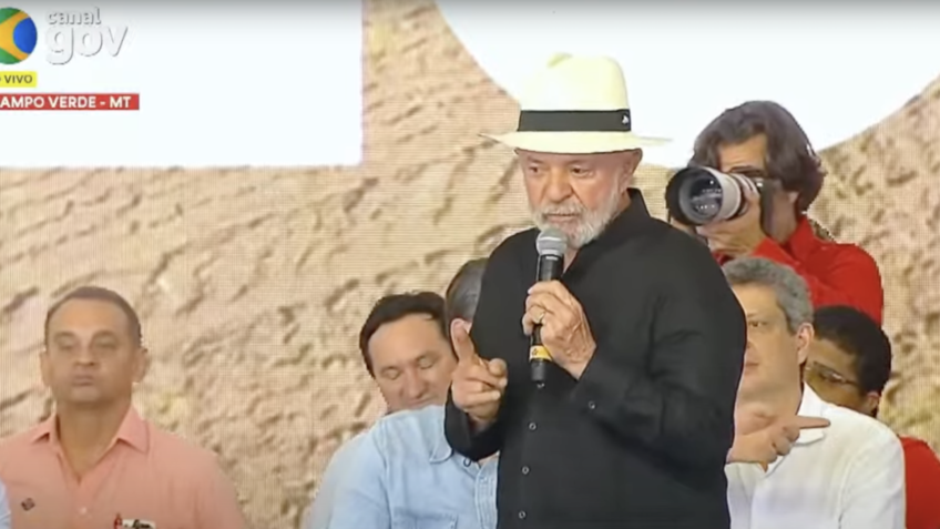 Lula defende regulação de redes sociais durante lançamento de programa agrícola em MT Lula defende regulação de redes sociais durante lançamento de programa agrícola em MT