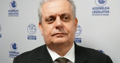 Lei de Bosco Carneiro isenta motoboys e transportadores de turismo do IPVA na Paraíba
