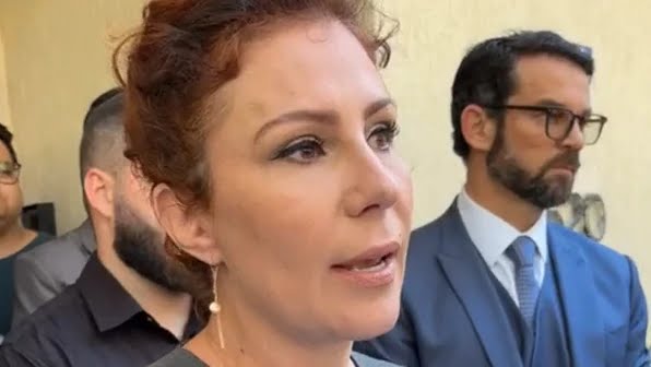 Carla Zambelli deixa o Brasil após condenação do STF Carla Zambelli deixa o Brasil após condenação do STF