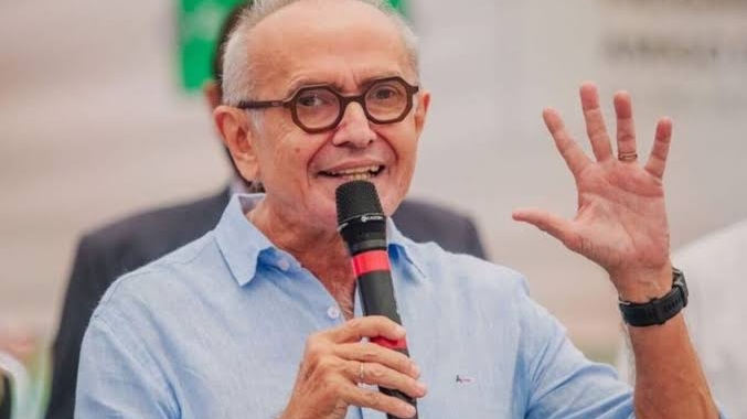 Cícero Lucena lança cartilha para padronizar calçadas em João Pessoa
