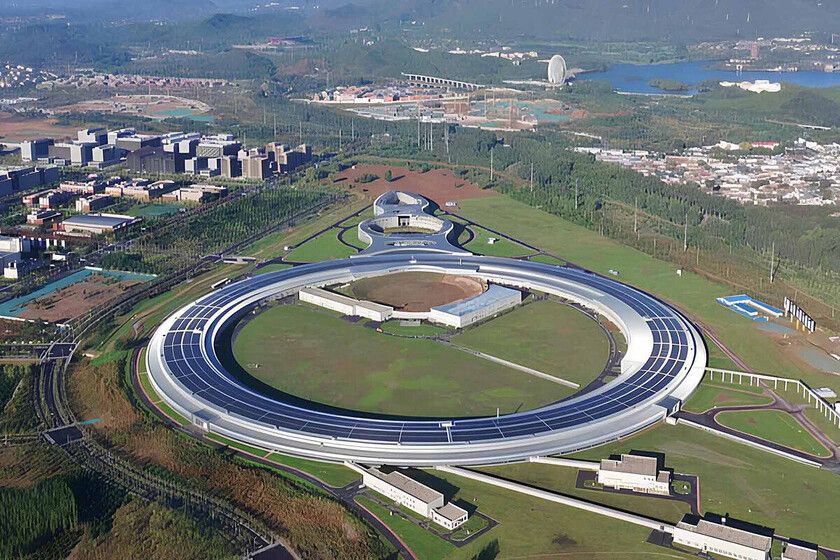 Guerra dos Chips: A Estratégia Dupla da China para Construir uma Indústria à Prova de Sanções