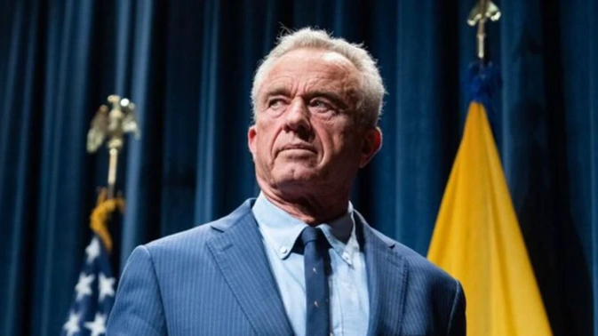 Declarações Antigas de Secretário de Saúde de Trump Vêm à Tona e Geram Polêmica nos EUA