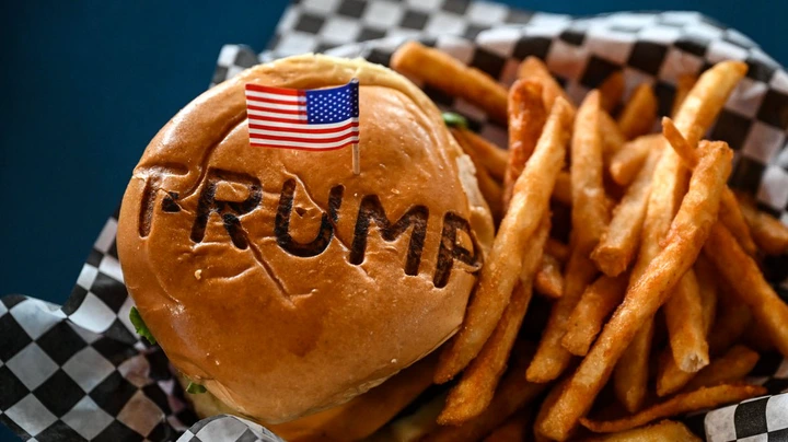 Dono de rede Trump Burger é detido pelo ICE enquanto luta por cuidados médicos