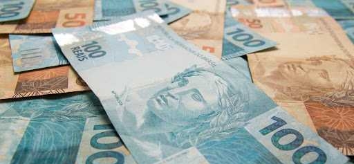 Super-ricos pagam menos Imposto de Renda que classe média no Brasil, aponta estudo