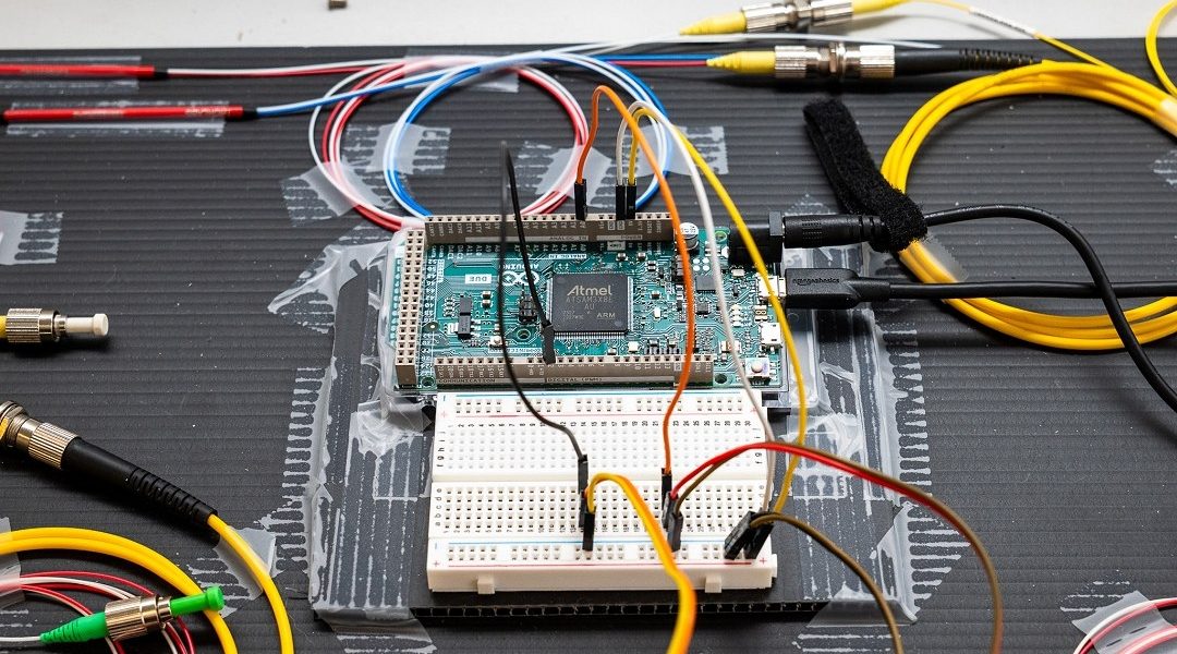 Internet quântica dá passo gigante ao ‘falar a língua’ da internet atual