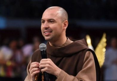 Frei Gilson comanda a festa da fé no Celebra João Pessoa 2025 Frei Gilson comanda a festa da fé no Celebra João Pessoa 2025