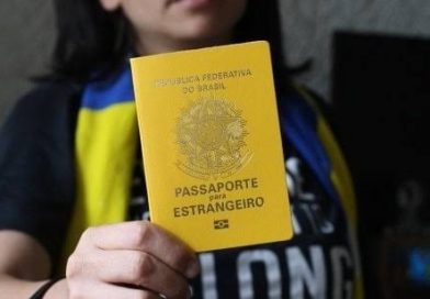 Eduardo Bolsonaro Ameaça tirar passaporte de apátrida? Entenda a treta