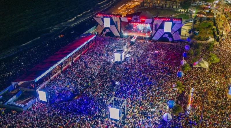 João Pessoa ‘bombando’: Festa religiosa atrai 500 mil e vira recorde João Pessoa ‘bombando’: Festa religiosa atrai 500 mil e vira recorde