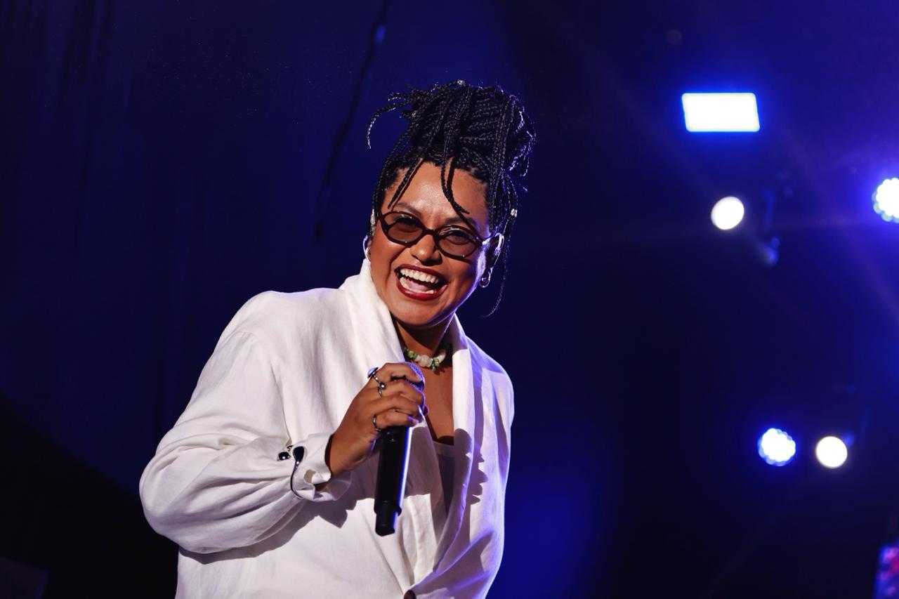 Luana Tavares Ilumina João Pessoa com ‘Samba da Lua’ em Celebração à Força Feminina no Gênero