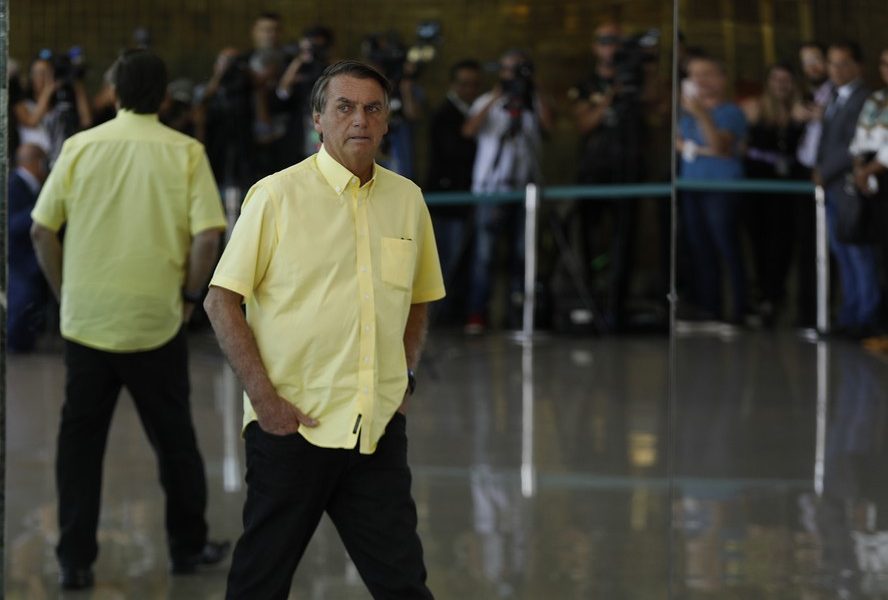PF quer saber o que Bolsonaro escondia nos cofres do Alvorada