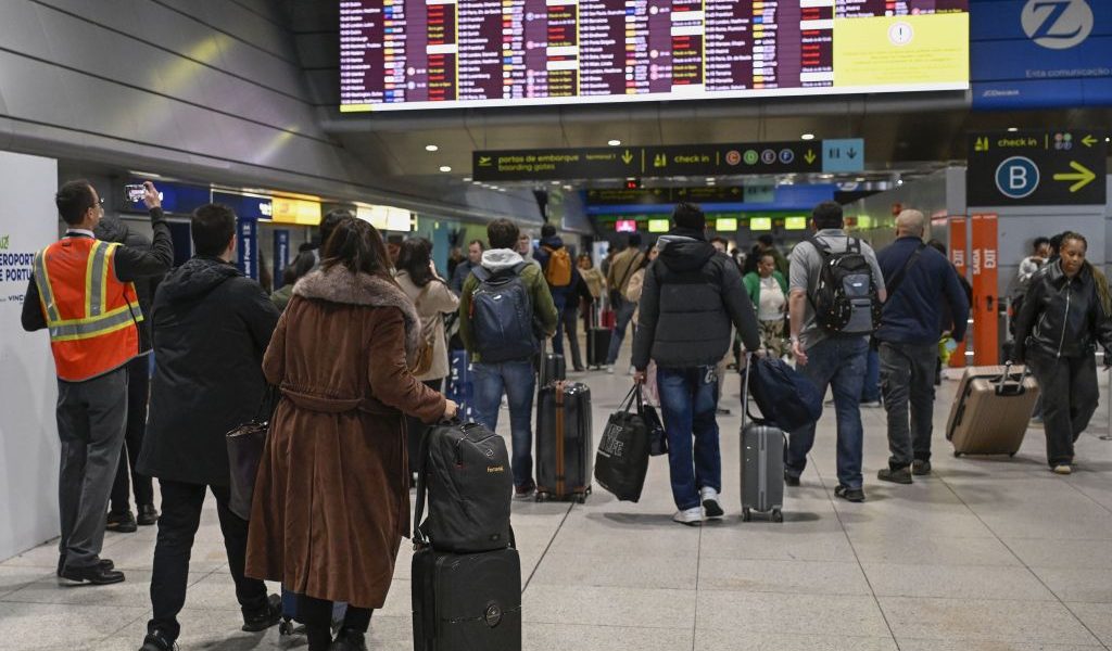 Alerta Europa: Portugal barra brasileiros ‘legais’ e causa polêmica