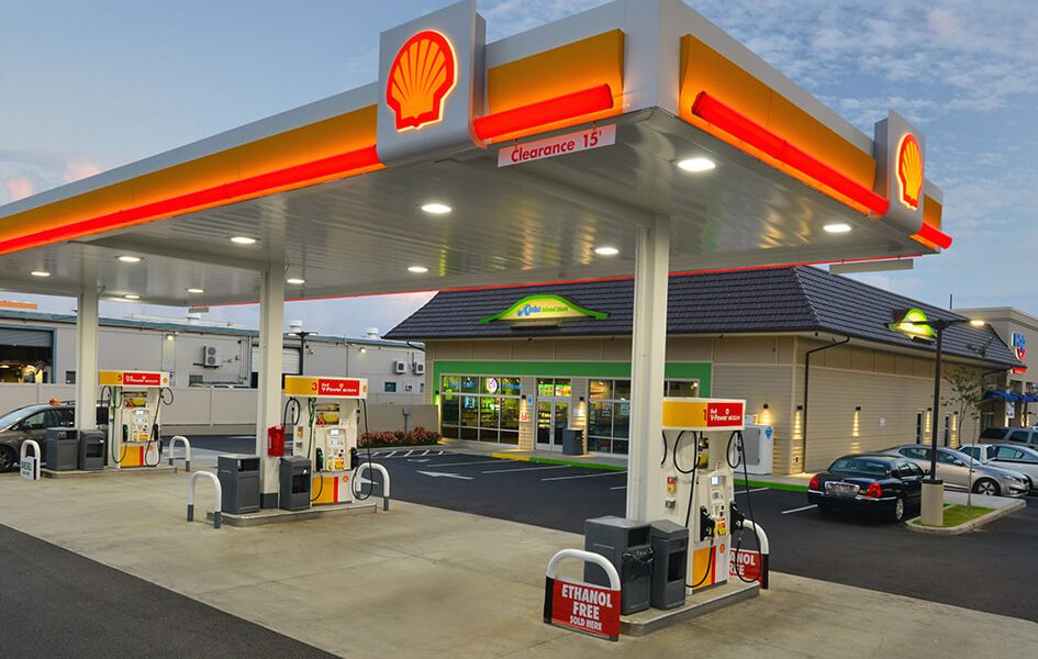 Trump Revoga Padrões de Eficiência de Combustível de Biden, Priorizando Veículos a Gasolina e Impactando Metas Climáticas