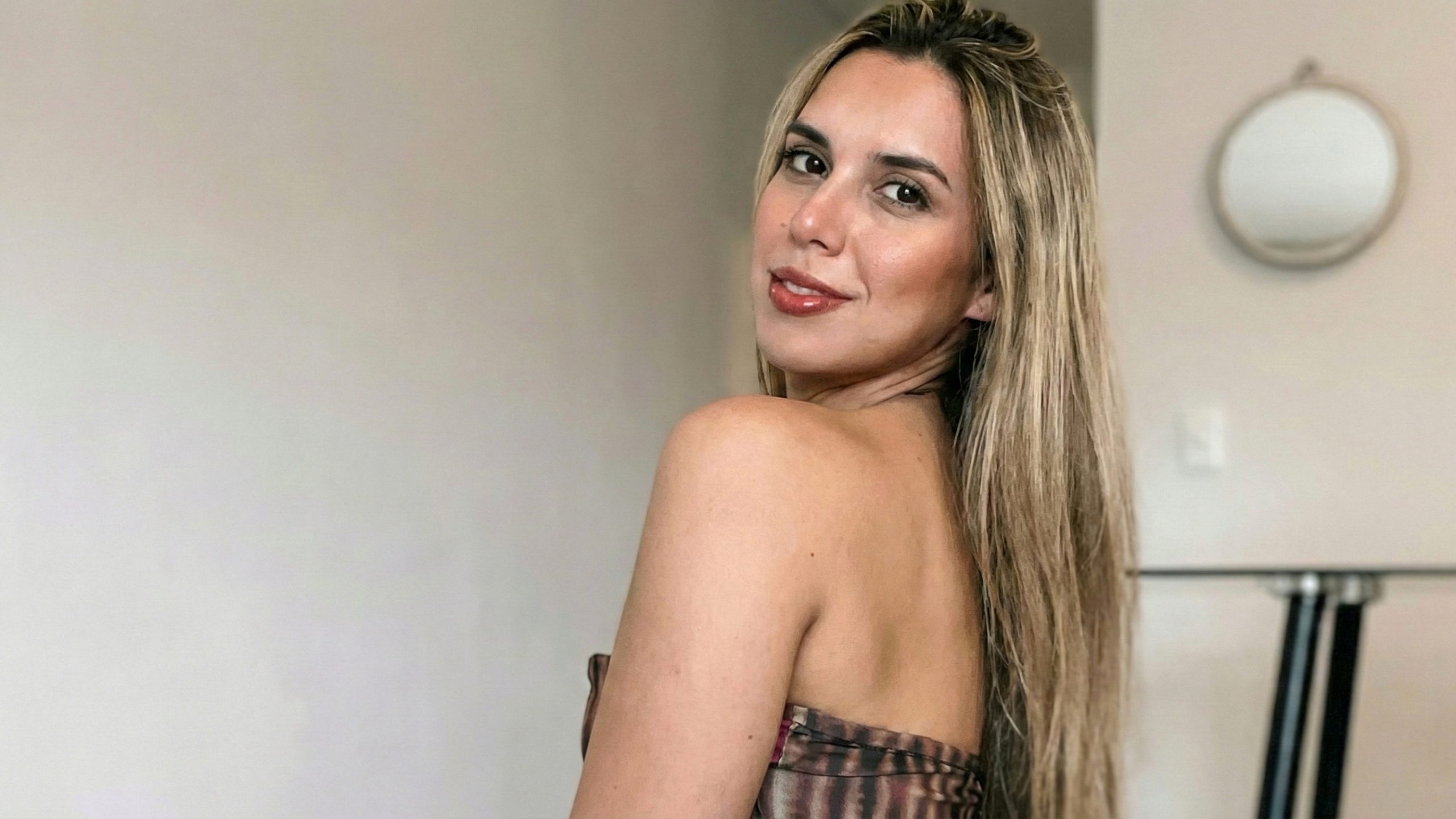 Agostina, a argentina que imitou macaco, quebra o silêncio sobre polêmica no Brasil: “estou com medo”