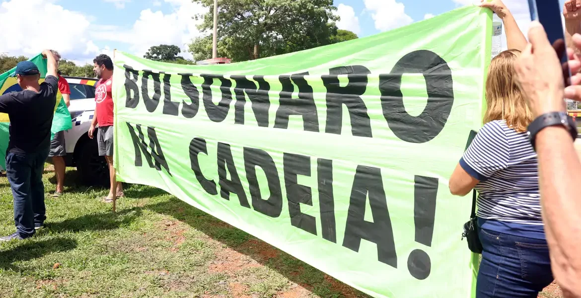 8/1: Brasil fecha ciclo e pune golpistas. Entenda o significado histórico