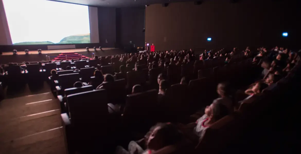 Lula obriga cinemas a exibir filmes brasileiros: ‘Mais diversidade nas telas’