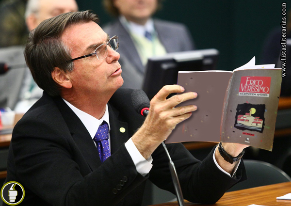 Para diminuir pena, Bolsonaro vai encarar clássicos da literatura na prisão