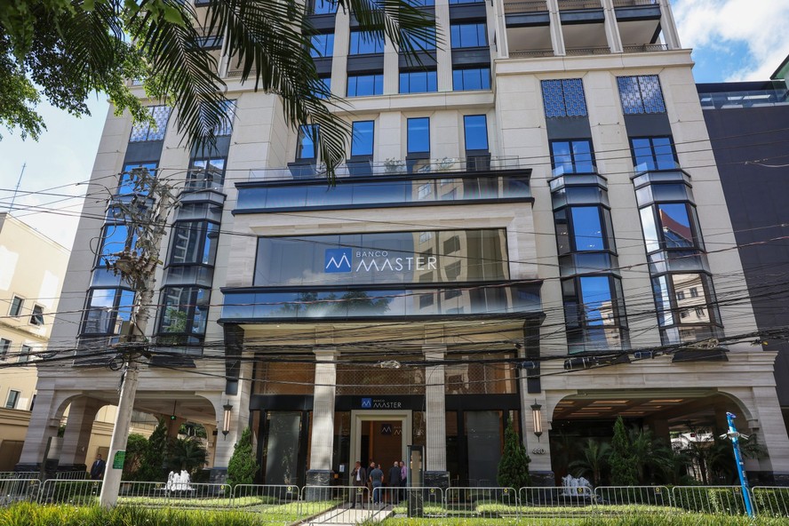 Fachin reage a críticas sobre caso Banco Master no STF