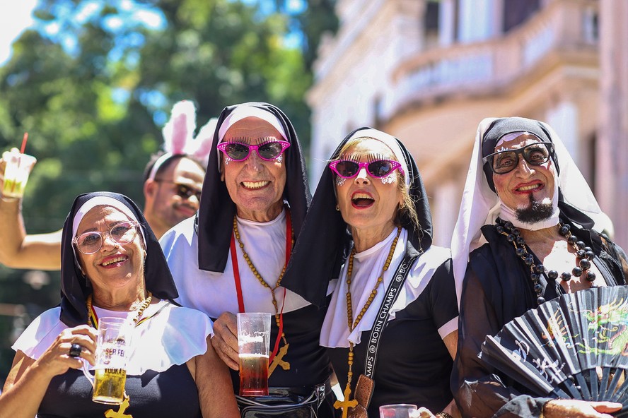 Multa por ‘cristofobia’? Fantasia de freira pode pesar no bolso em Salvador