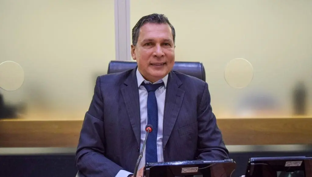 Ricardo Barbosa Surpreende e Desiste da Prefeitura de Cabedelo