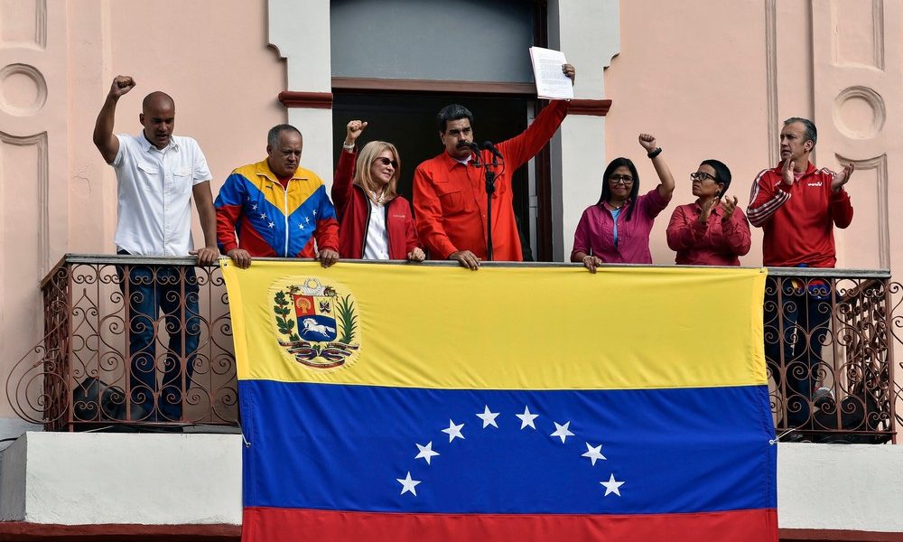 Por que Trump ‘entrega’ Venezuela à chavista Delcy Rodríguez?