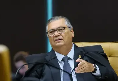 Dino corta ‘auxílio-peru’ e freia supersalários no serviço público