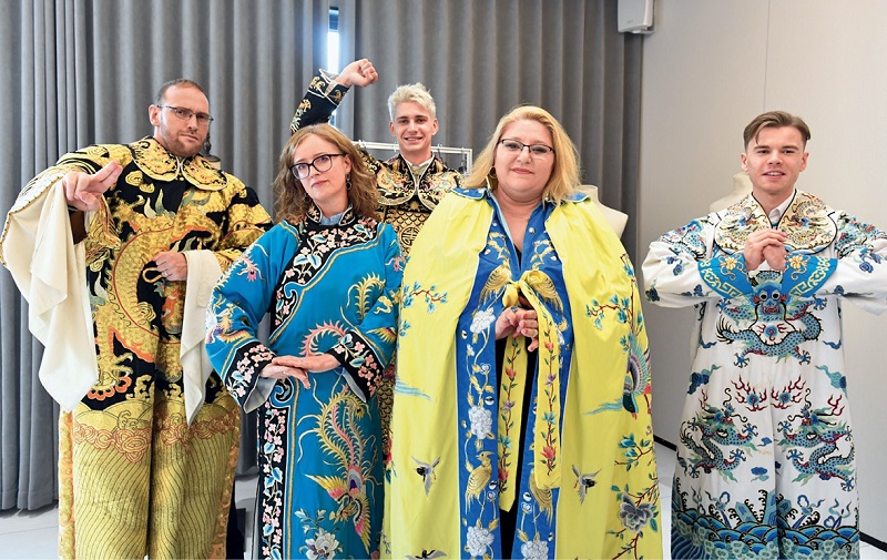 Holandês vira astro ao revelar a China que a Europa não conhece