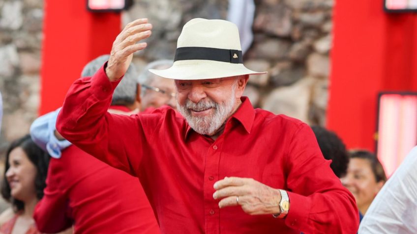Lula exalta ‘vitória da democracia’ em Portugal e mira Mercosul