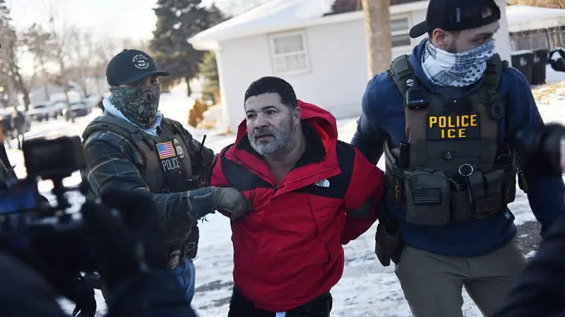 Minneapolis: Sair Para o Lixo Vira Risco de Vida com Caça a Imigrantes