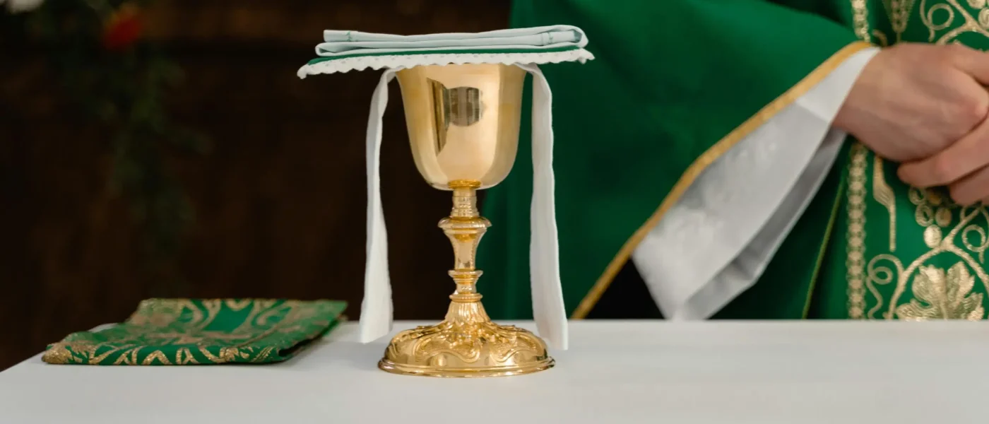 Falou demais? Padre no Ceará é denunciado por transfobia após missa