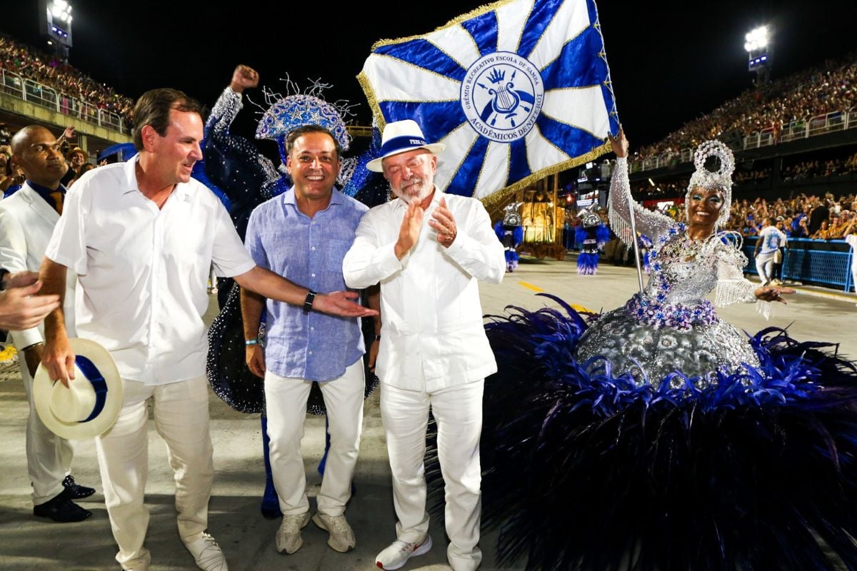 TSE na mira: Desfile pró-Lula no Carnaval eleva alerta de propaganda antecipada