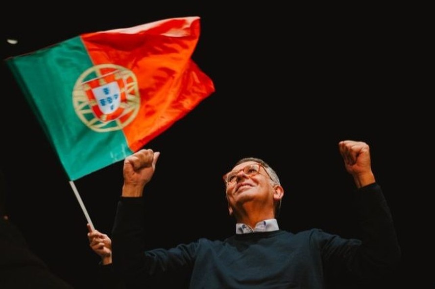 Vitória de Seguro em Portugal: Algoritmos falham, gentileza surpreende