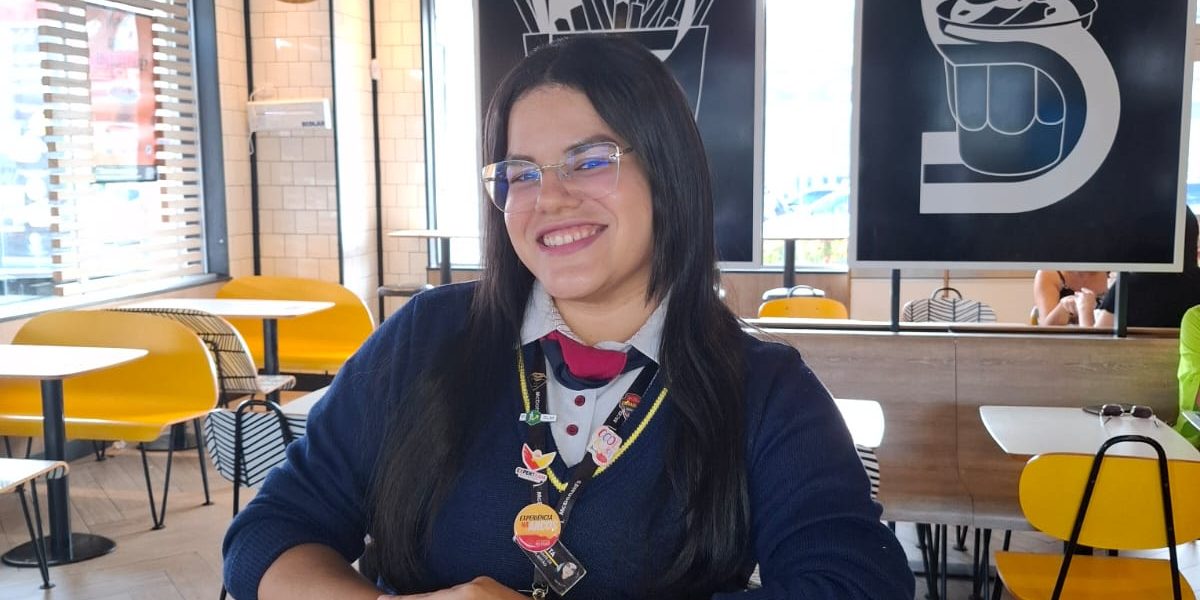 O custo do silêncio: Arcos Dorados mapeia a carga invisível das mulheres