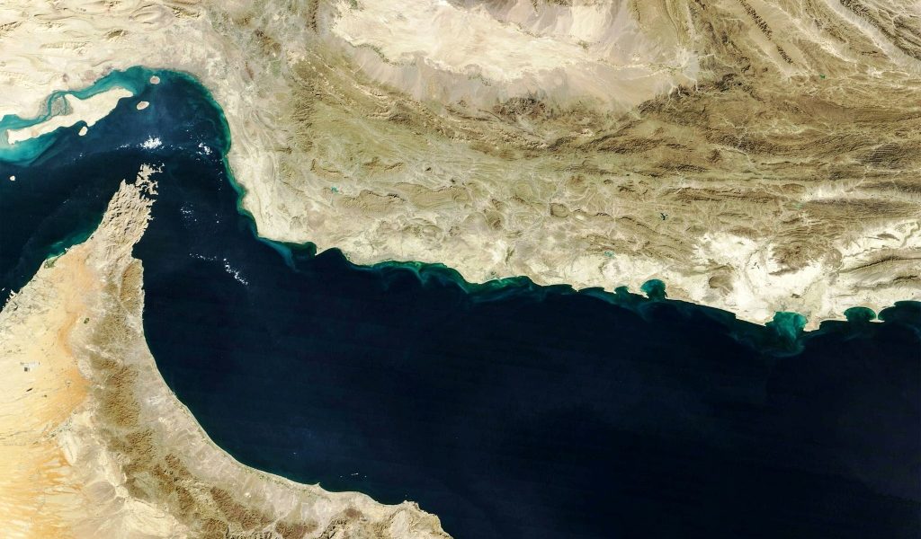 Crise no Estreito de Ormuz: Ataque a petroleiros eleva tensão global