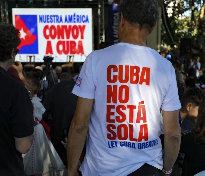 Delegação brasileira denuncia bloqueio à Cuba e resistência socialista