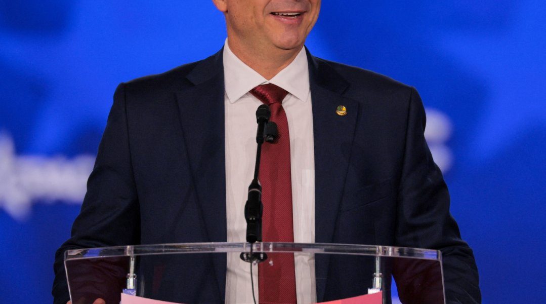 EUA consideram taxar CV e PCC como terroristas sob pressão de Bolsonaro