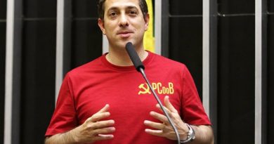 Gervásio Maia muda para PCdoB e mantém apoio à chapa governista