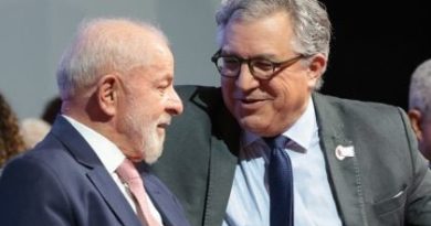 Lula barra assessor de Trump em retaliação a sanções contra família de Padilha