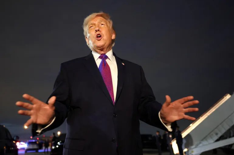 ‘Por diversão’: Trump sinaliza novos ataques à Ilha Kharg