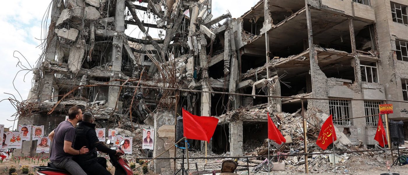 EUA e Irã em Nova Rodada de Conversas; Swalwell Sob Investigação