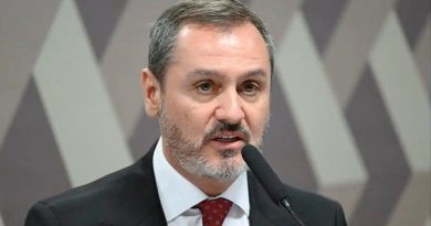 Itamaraty Expulsa Americano e Suspende Acesso de Outro por Reciprocidade