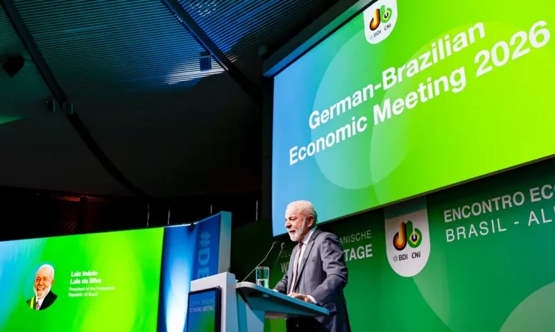 Lula contesta expulsão de delegado da PF dos EUA e fala em reciprocidade