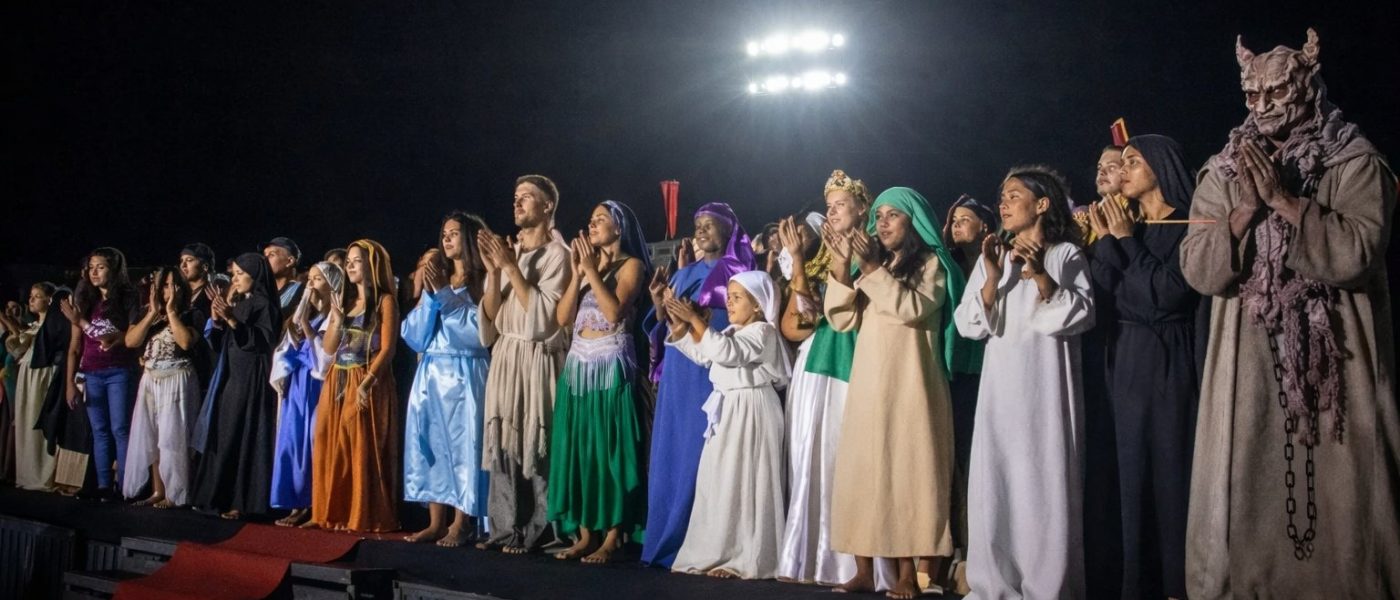 Paixão de Cristo em Conde: Emoção e Fé em Espetáculo a Céu Aberto