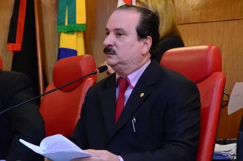 Vereador pede licença após 37 anos e abre espaço para suplente